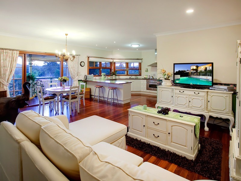 8 Ladners Court, Petrie QLD 4502