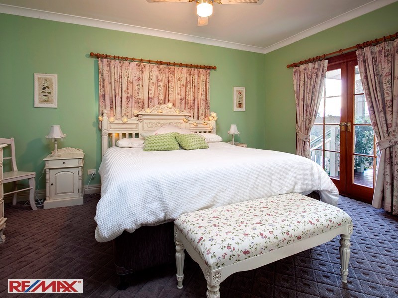 8 Ladners Court, Petrie QLD 4502