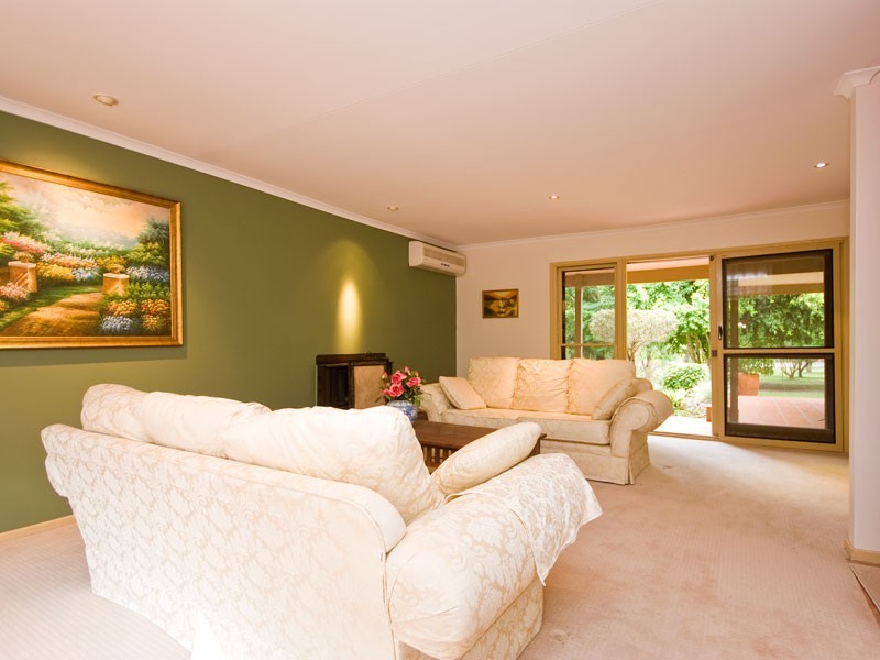 307 Albany Creek Road, Bridgeman Downs QLD 4035