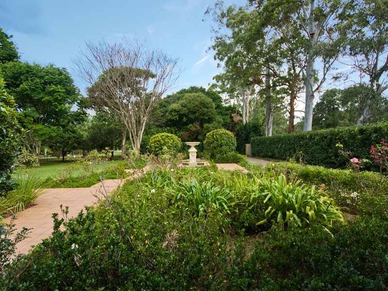 307 Albany Creek Road, Bridgeman Downs QLD 4035