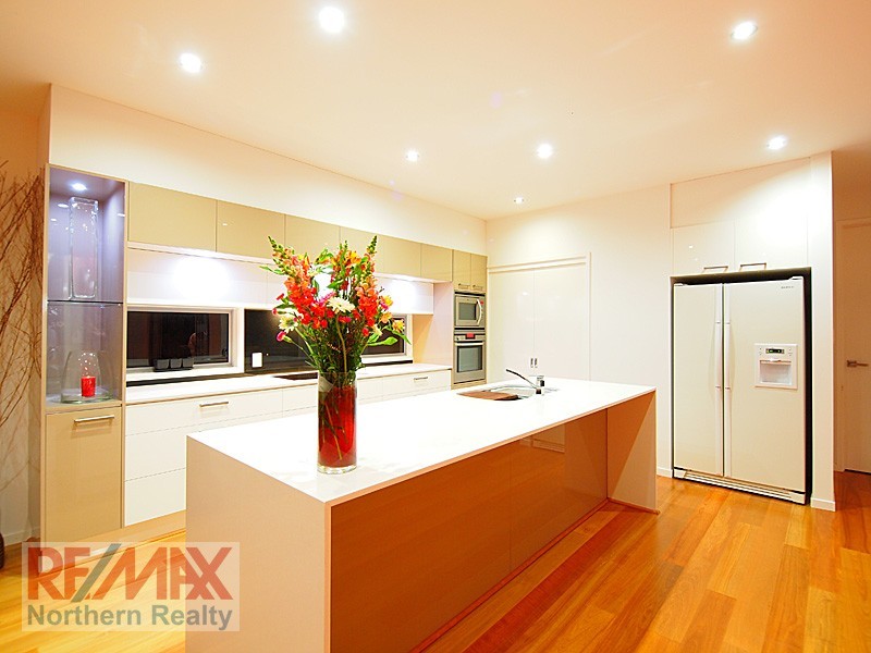 10 Roundelay Court, Eatons Hill QLD 4037