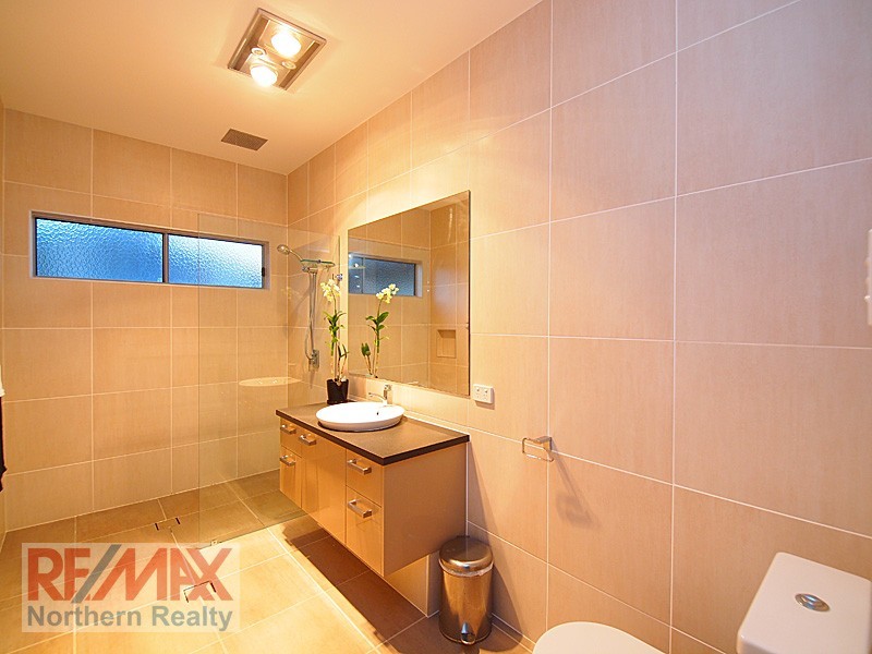 10 Roundelay Court, Eatons Hill QLD 4037