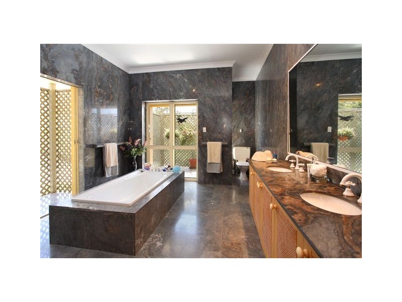 Clear Mountain QLD 4500