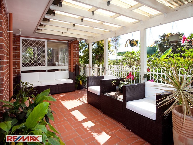 9 Gum Leaf Crt, Albany Creek QLD 4035