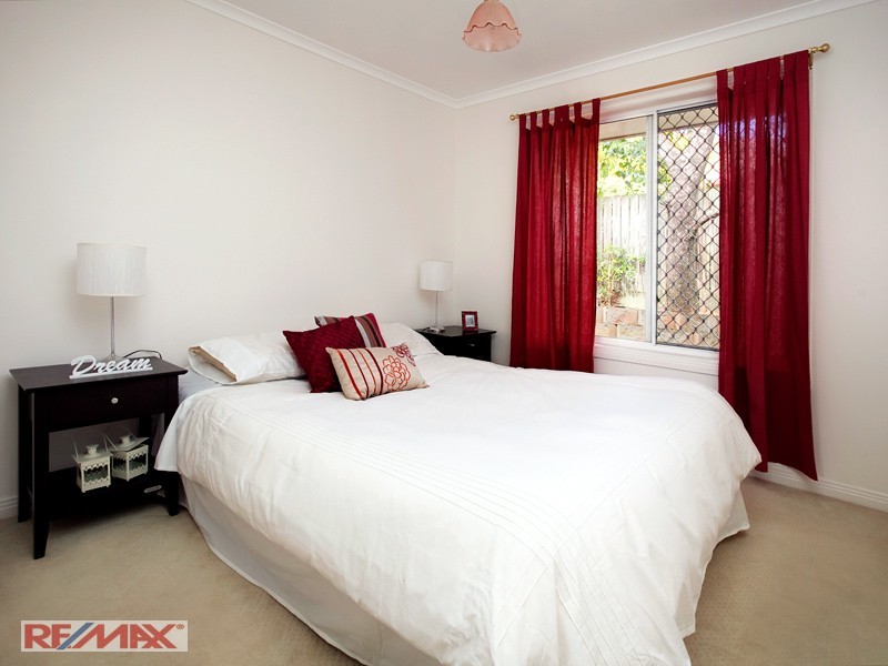 9 Gum Leaf Crt, Albany Creek QLD 4035