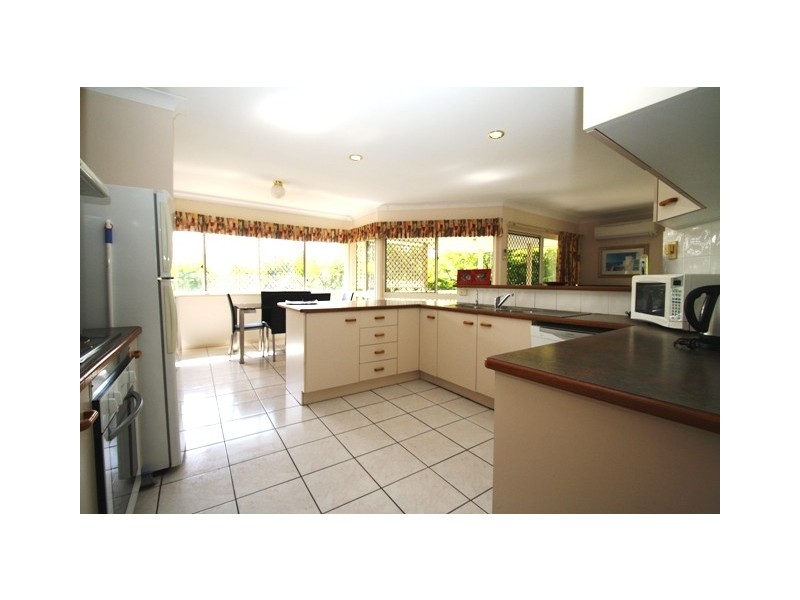 4 Fortrose Place, Ferny Grove QLD 4055