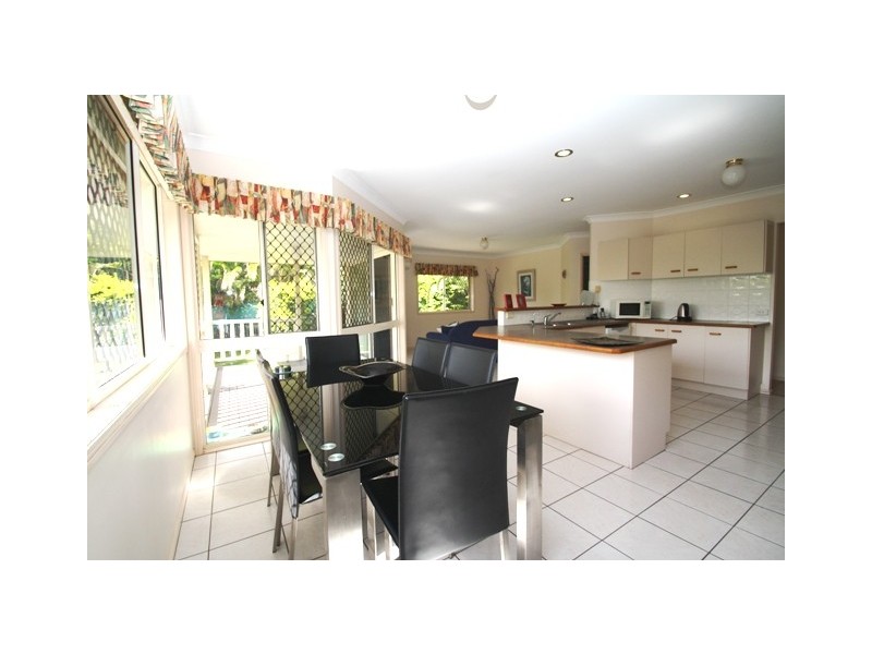 4 Fortrose Place, Ferny Grove QLD 4055