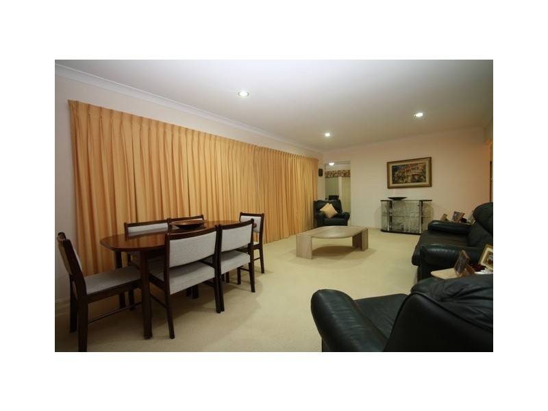 4 Fortrose Place, Ferny Grove QLD 4055