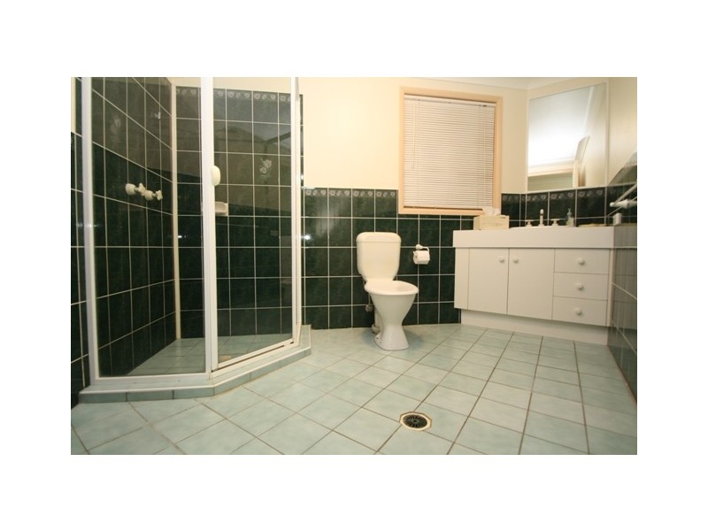 4 Fortrose Place, Ferny Grove QLD 4055