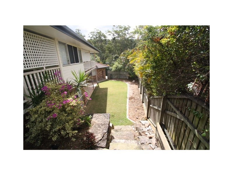 4 Fortrose Place, Ferny Grove QLD 4055