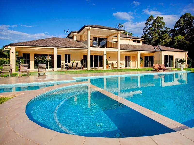 16 Priestley Road, Bridgeman Downs QLD 4035