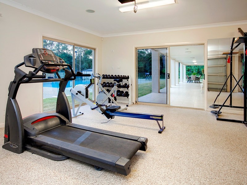 16 Priestley Road, Bridgeman Downs QLD 4035