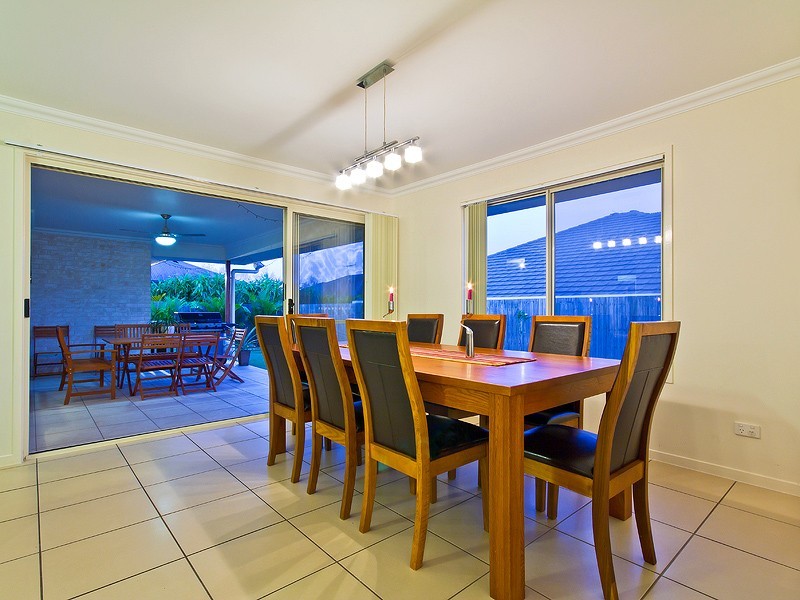 15  Barambah Circuit, Warner QLD 4500