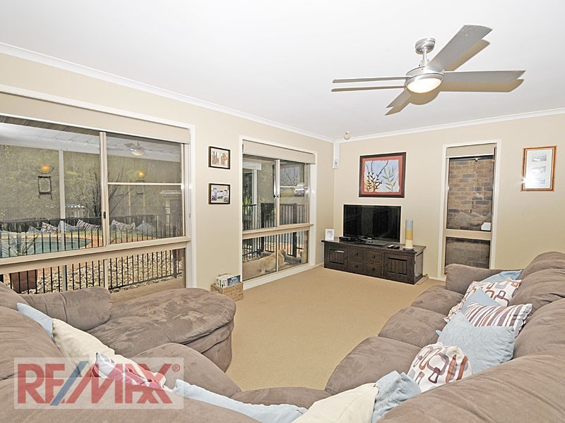 12 SHE-OAK COURT, Cashmere QLD 4500