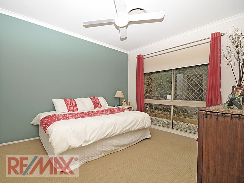 12 SHE-OAK COURT, Cashmere QLD 4500