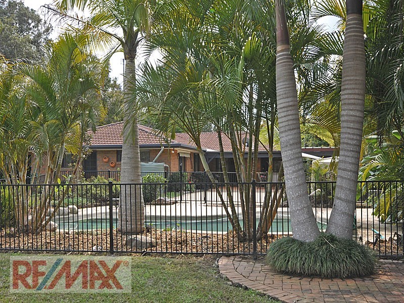 6 Ferntree Court, Samford Village QLD 4520