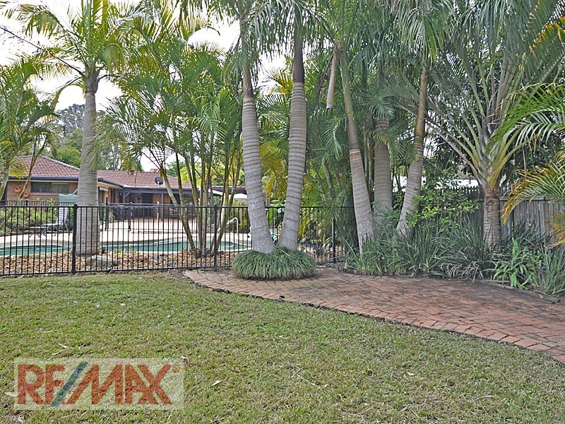 6 Ferntree Court, Samford Village QLD 4520