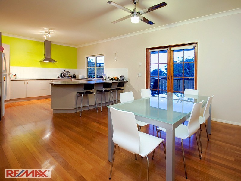 8 Brussels Avenue, Morningside QLD 4170