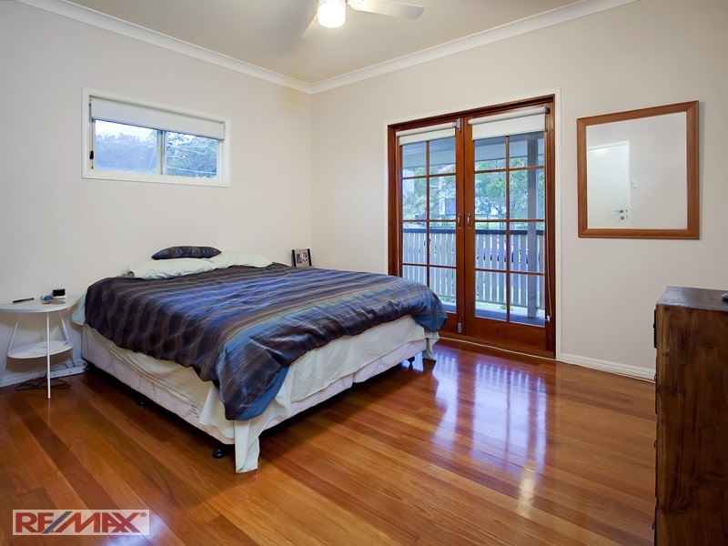 8 Brussels Avenue, Morningside QLD 4170