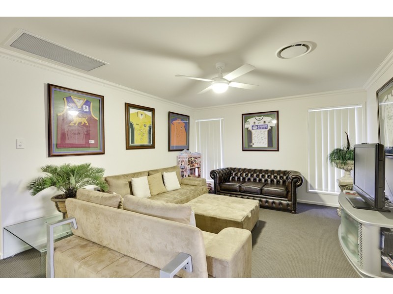 41 MICHAEL DAVID DR, Warner QLD 4500