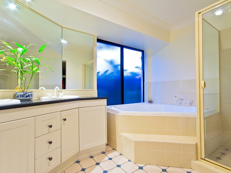 7 Eucalypt Court, Warner QLD 4500