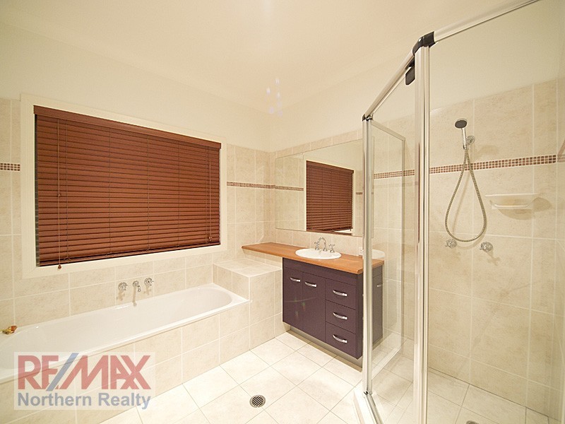 4 Gold Creek Court, Albany Creek QLD 4035