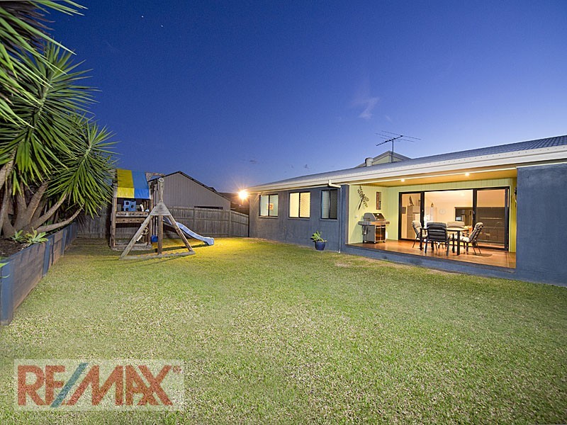 24 Talisman Court, Eatons Hill QLD 4037