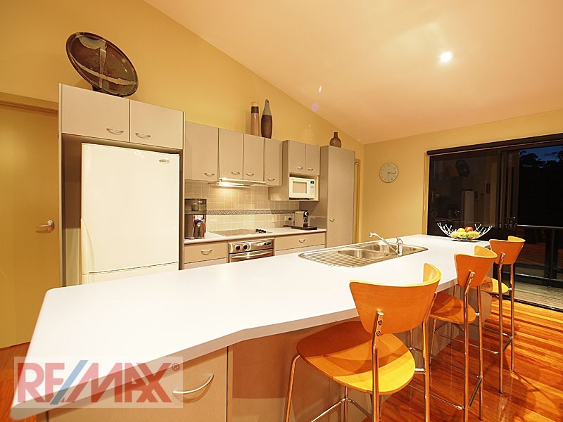 24 Talisman Court, Eatons Hill QLD 4037