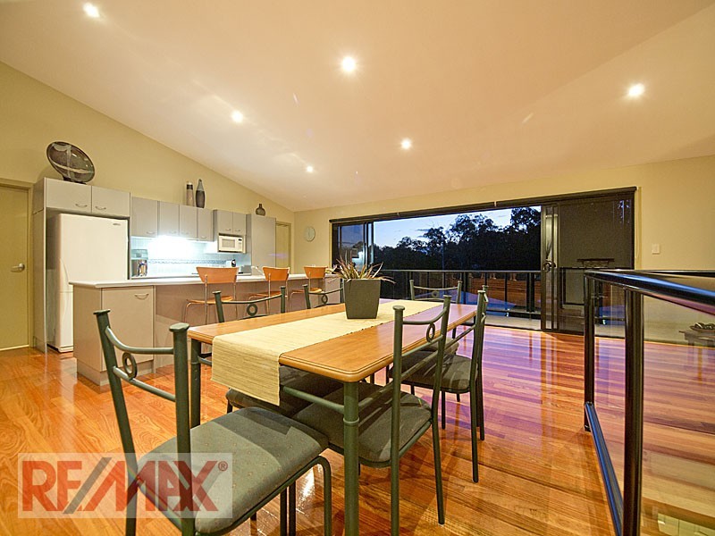 24 Talisman Court, Eatons Hill QLD 4037