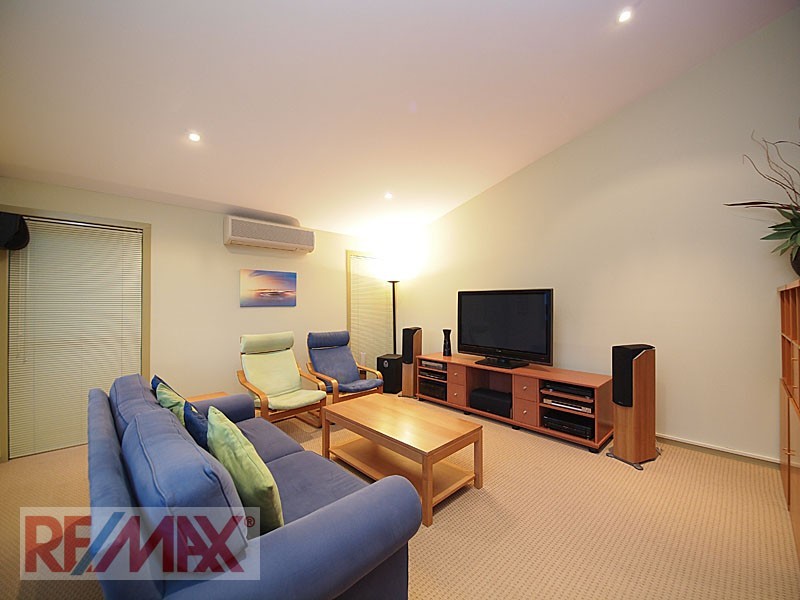 24 Talisman Court, Eatons Hill QLD 4037