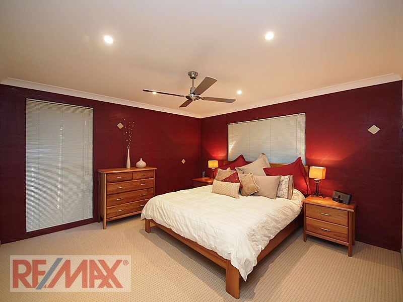 24 Talisman Court, Eatons Hill QLD 4037