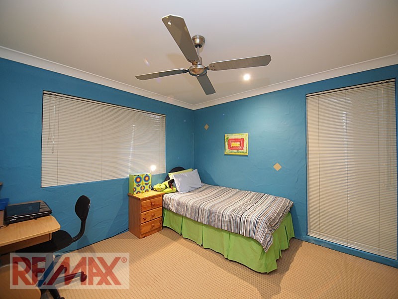 24 Talisman Court, Eatons Hill QLD 4037