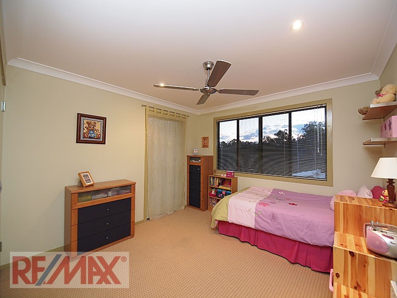 24 Talisman Court, Eatons Hill QLD 4037