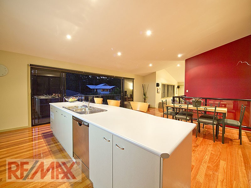 24 Talisman Court, Eatons Hill QLD 4037