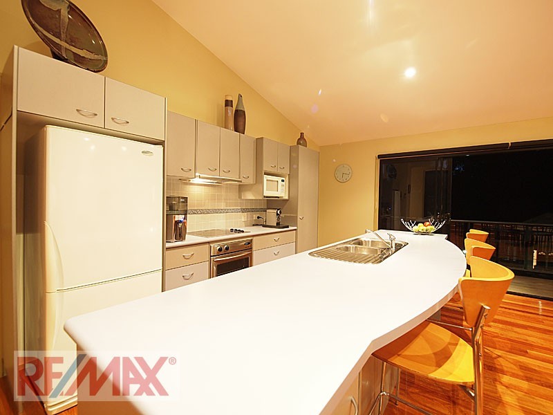 24 Talisman Court, Eatons Hill QLD 4037