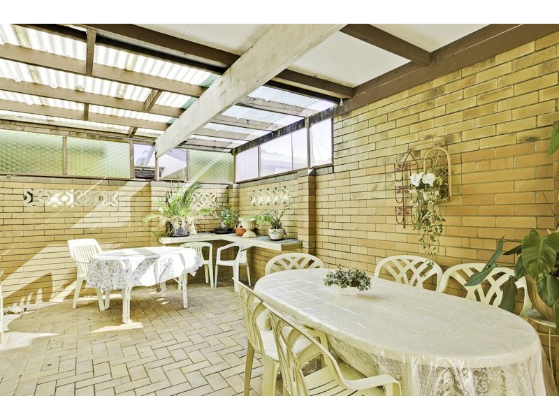 31 Livermore Street, Redcliffe QLD 4020