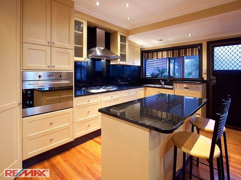 287 Brighton Road, Sandgate QLD 4017