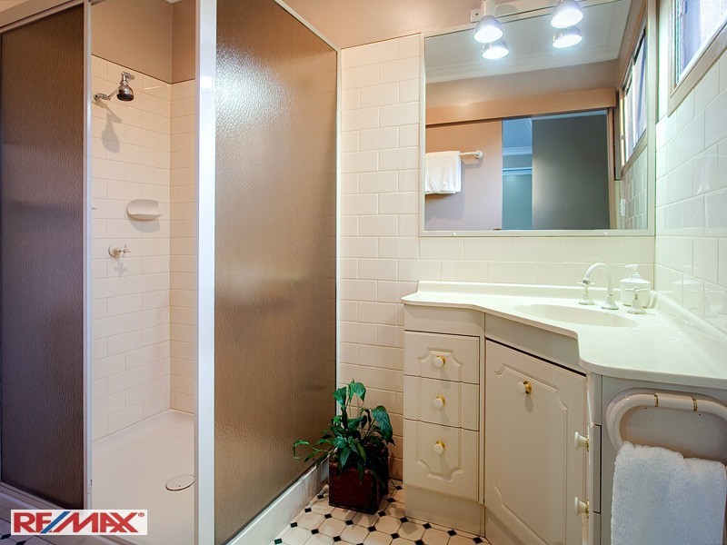 287 Brighton Road, Sandgate QLD 4017