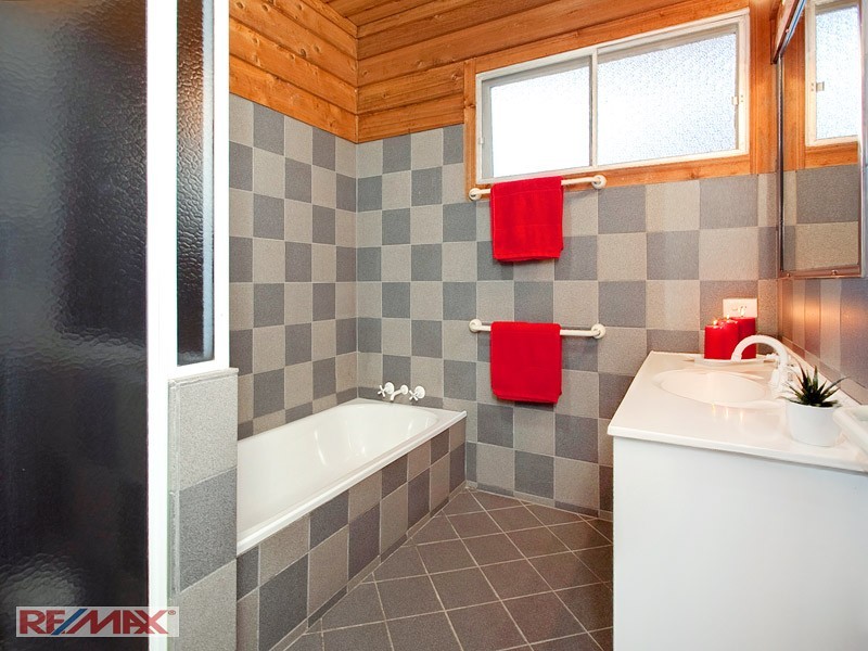 287 Brighton Road, Sandgate QLD 4017