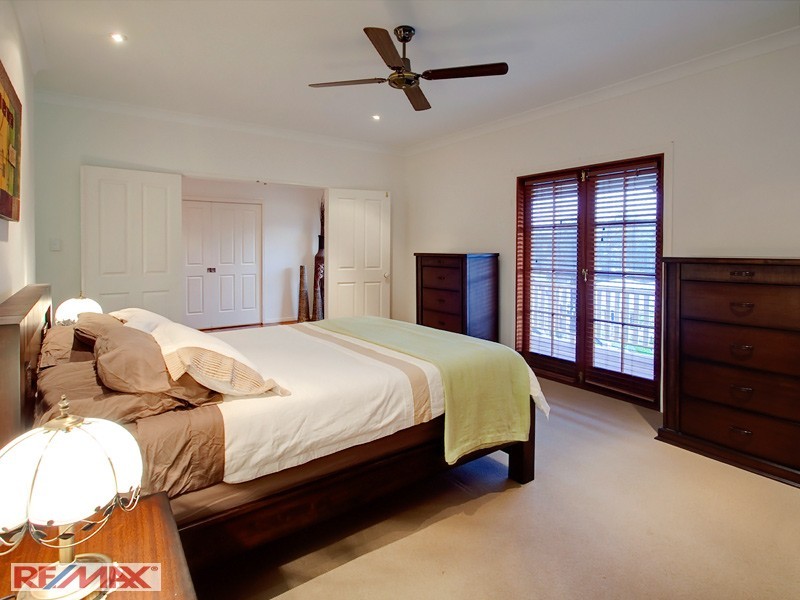 151 Saraband Drive, Eatons Hill QLD 4037