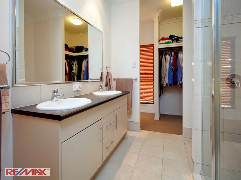 151 Saraband Drive, Eatons Hill QLD 4037