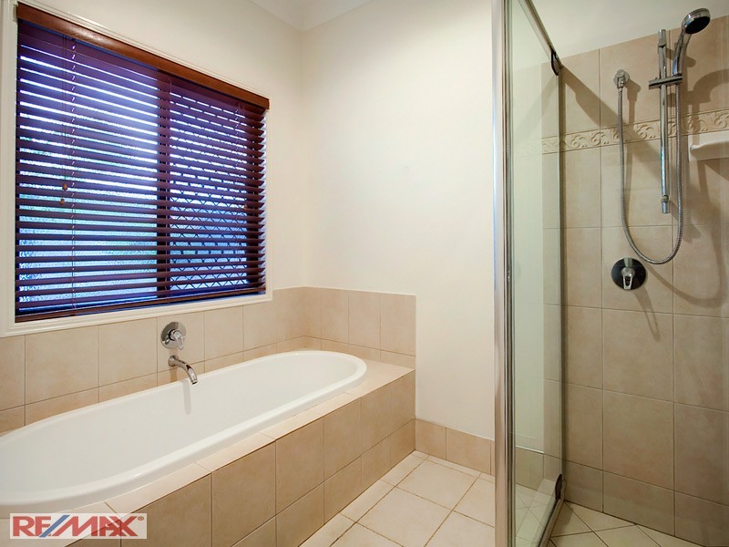 151 Saraband Drive, Eatons Hill QLD 4037