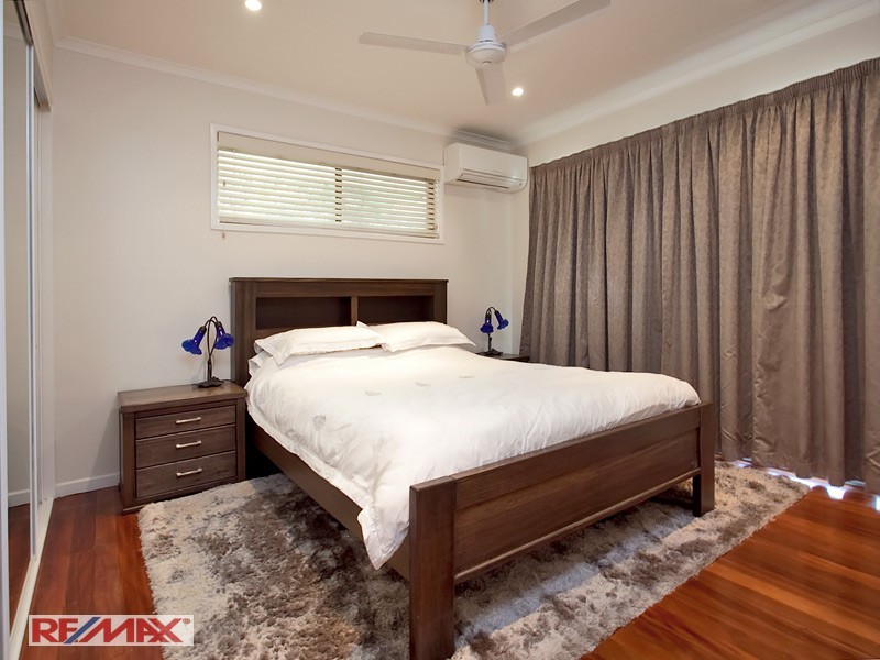 17 Yathong Court, Arana Hills QLD 4054