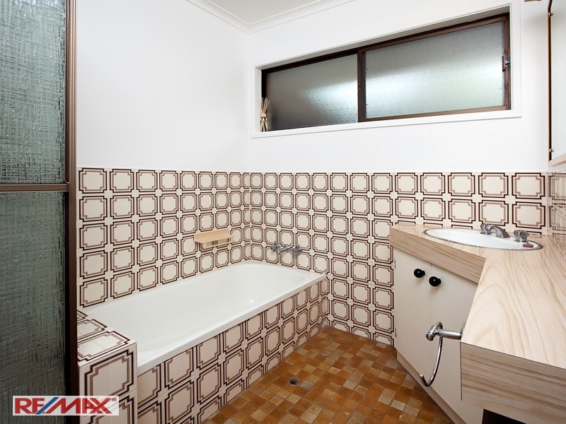 17 Yathong Court, Arana Hills QLD 4054