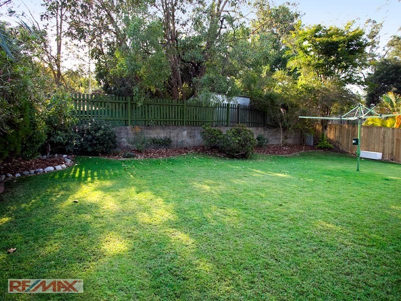 17 Yathong Court, Arana Hills QLD 4054