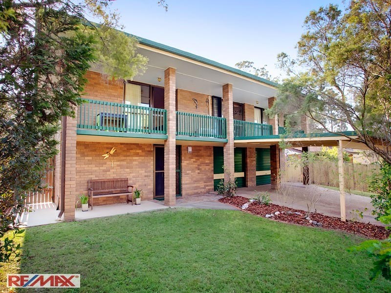 17 Yathong Court, Arana Hills QLD 4054