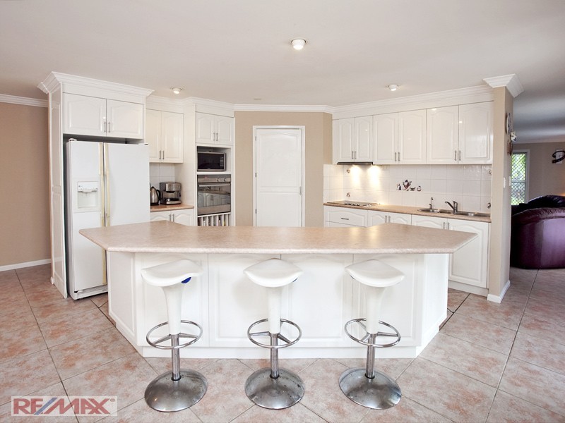 7 Manly Close, Albany Creek QLD 4035