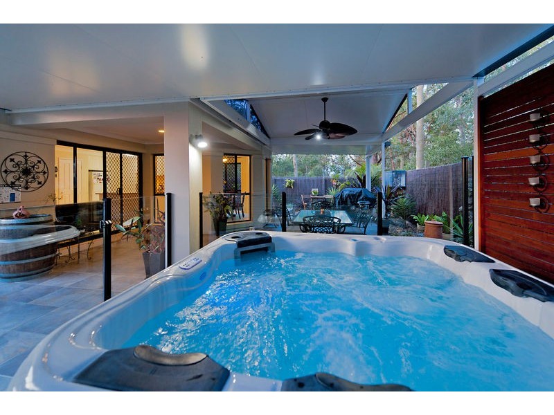 32 Cobblestone Street, Bridgeman Downs QLD 4035