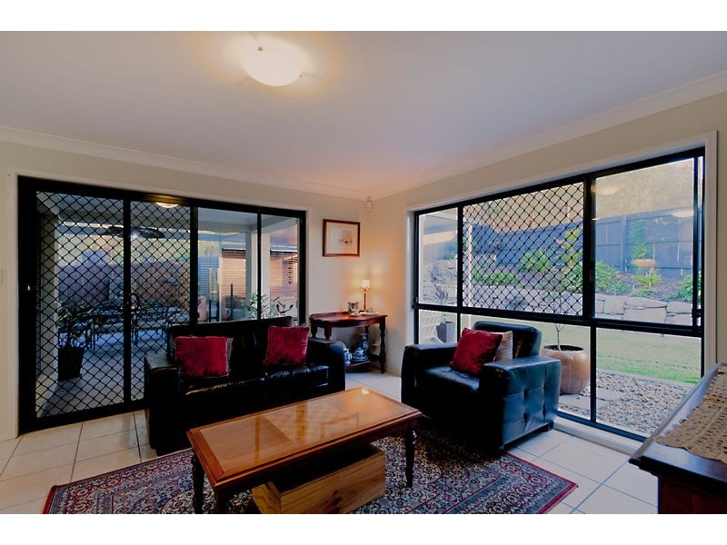 32 Cobblestone Street, Bridgeman Downs QLD 4035