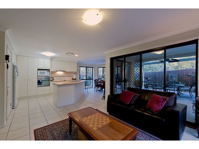 32 Cobblestone Street, Bridgeman Downs QLD 4035